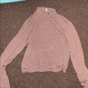 Long sleeve crop